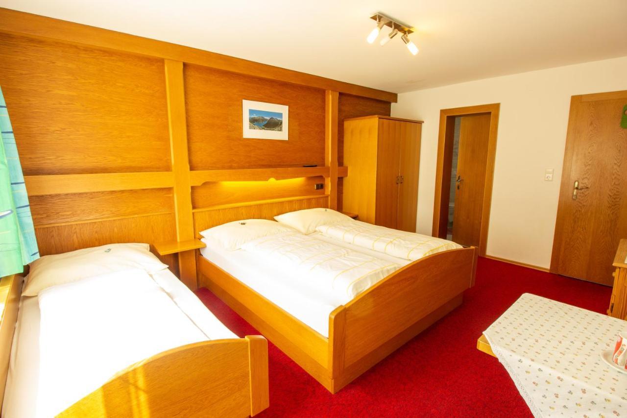 Haus Josef Bed & Breakfast Mayrhofen Exterior photo