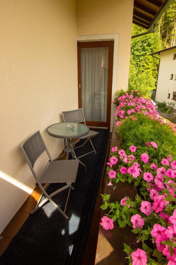 Haus Josef Bed & Breakfast Mayrhofen Exterior photo